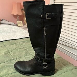 Black zip up boot (wide calf)